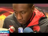 Les joueurs du PSG font bloc derrière Antoine Kombouaré