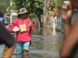 Thailand begins clean up after record floods