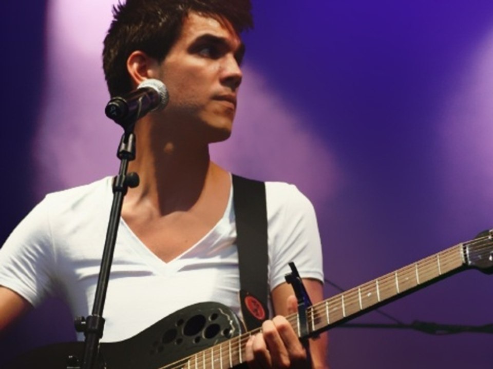 IZARRY (1ère partie Calogero) - Live "Avant que tout s'en aille"