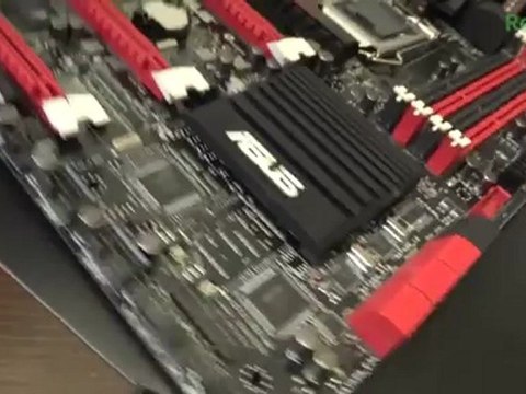 ASUS Maximus V Formula + ThunderFX Unboxing (Motherboard - UGPC 2012) - Unbox Therapy Extras