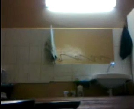 «актив» издевается над арестованными