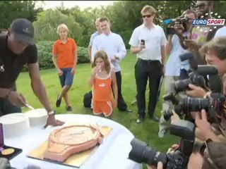 Bolt'a Lozan'da pastalı kutlama