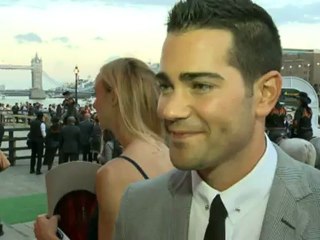 Jesse Metcalfe talks dealing with 'Dallas' fame