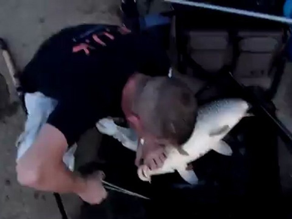 Carpe de 10 Kg au feeder, récidive le 222 08 2012 à Lyon