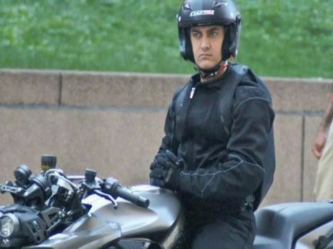 Shahrukh Khan Keeps Aamir Khan Waiting For Katrina Kaif - Bollywood Gossip