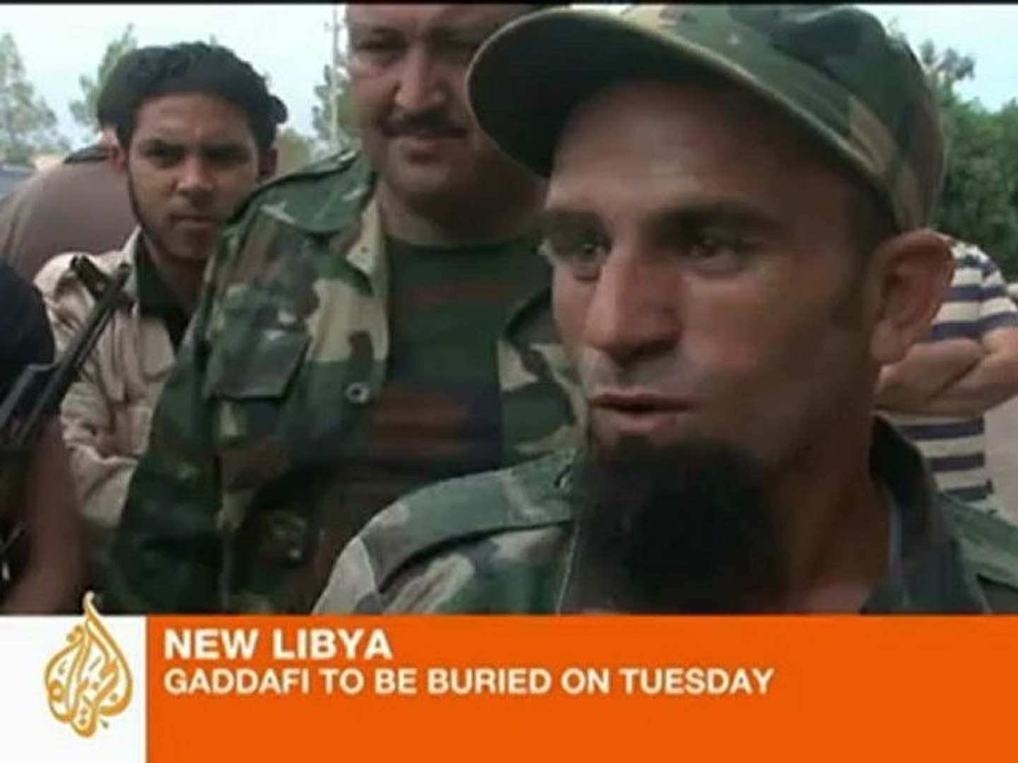 radius bytte rundt Minefelt Muammar Gaddafi to be buried in secret desert location - video Dailymotion