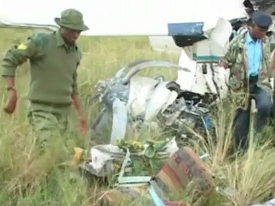 Safari airplane crashes in Kenya