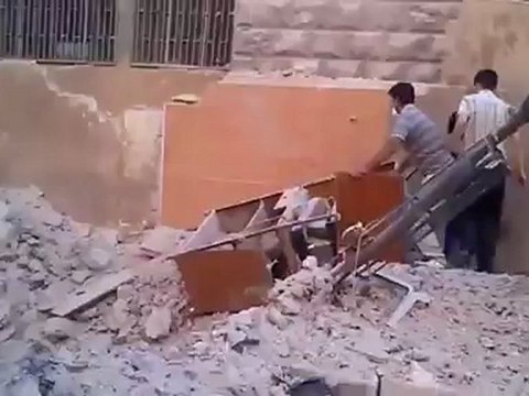 Syria فري برس حلب قصف بستان القصر بالطيران 22 8 2012 ج1