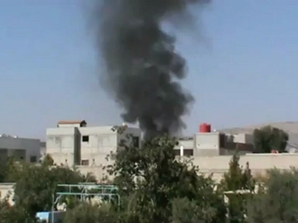 Syria فري برس  لريف دمشق داريا الدخان المتصاعد جراء القصف على المدينة 22.8-2012 ج1