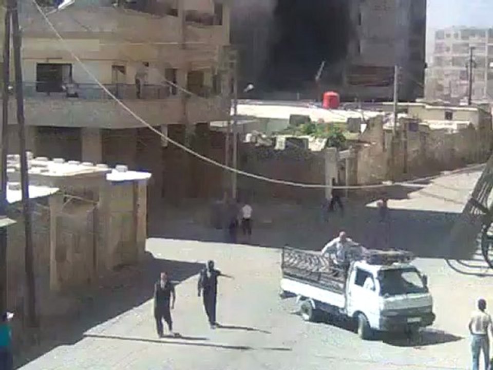 Syria فري برس  لريف دمشق داريا الدخان المتصاعد جراء القصف على المدينة 22.8-2012 ج2