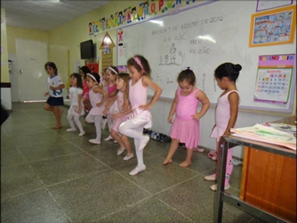 07.08.2012 - Aula de Ballet - Turma da tia Janaína