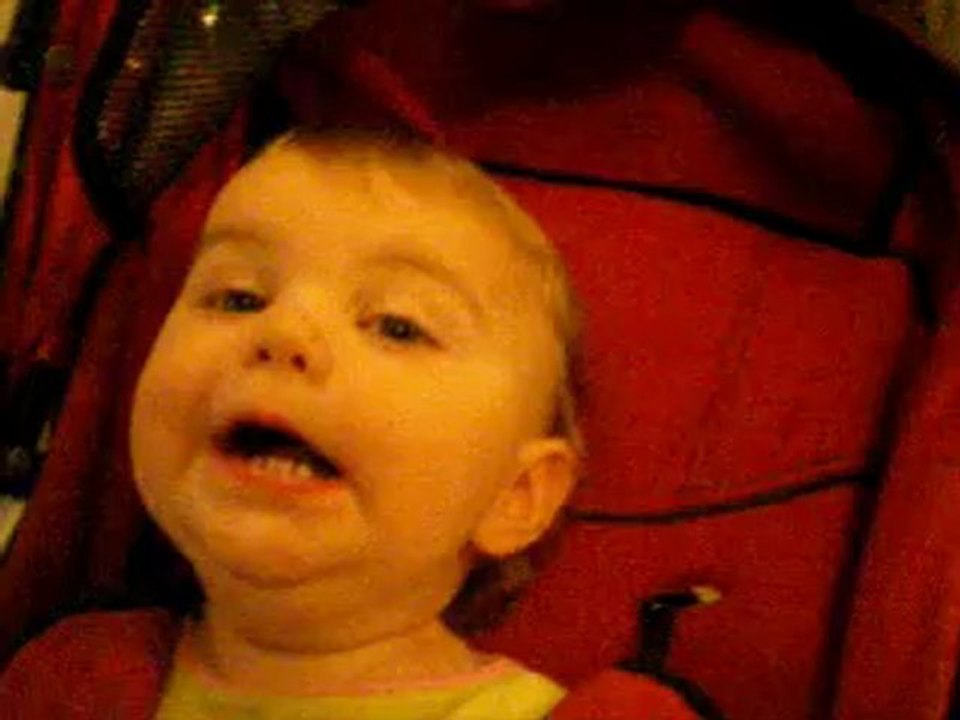 Hugo imite le cheval aussi bien que Dujardin imite le chameau