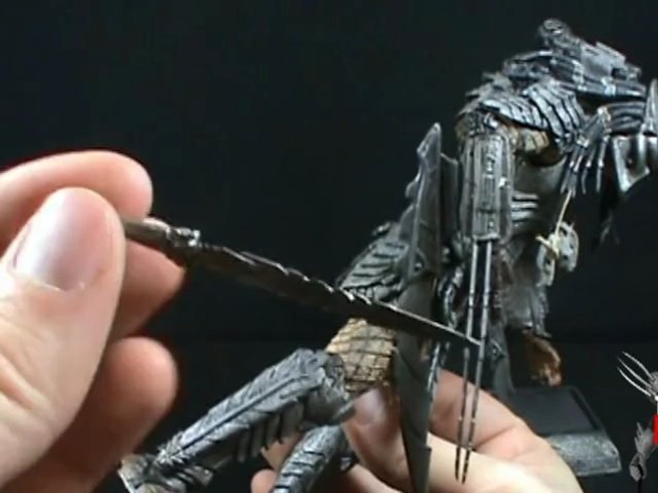 Toy Spot - McFarlane Toys AVP Series 1 Scar Predator