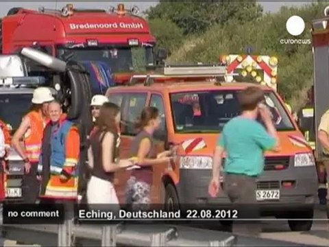 30 enfants blessés dans un accident de car... - no comment