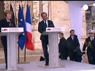 Merkel y Hollande deciden qué "respiro" dan a Grecia