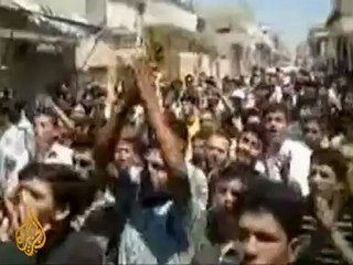Syrian army cracks down on Hama