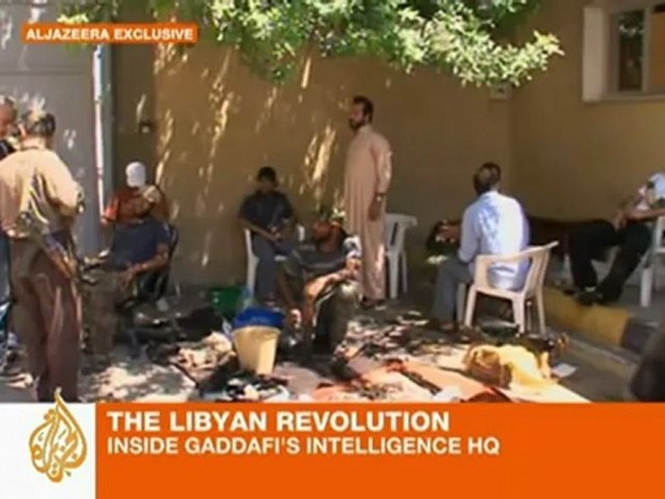 Gaddafi's intelligence base seized