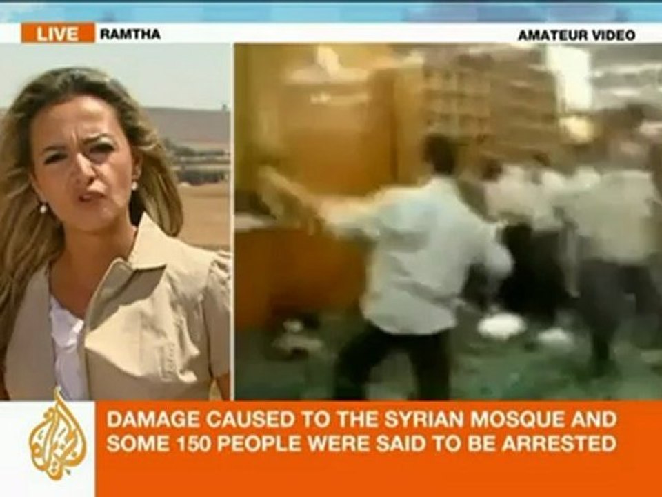 Security forces 'storm' Syria mosque
