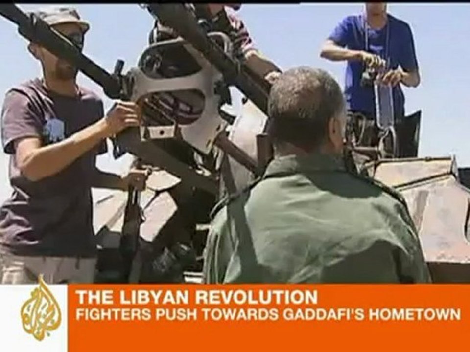Gaddafi loyalists ambushed at Libya checkpoint
