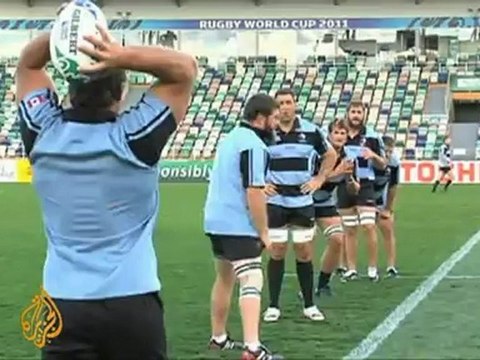 Rugby teams try to convert locals