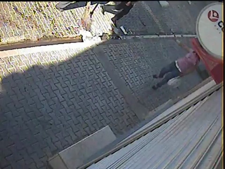 Eski Eşini Sokak Ortasında İnfaz Etti