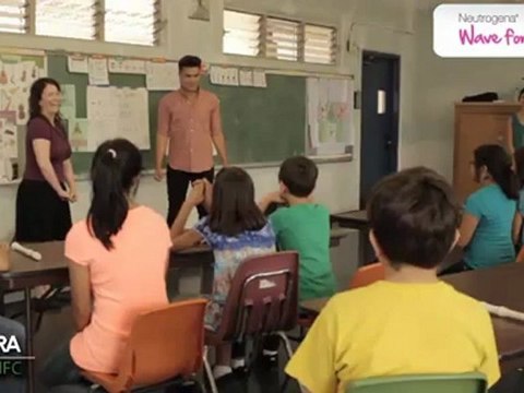 Sandra Echverria and Romeo Testa give back in a big way with Neutrogena Wave for Change