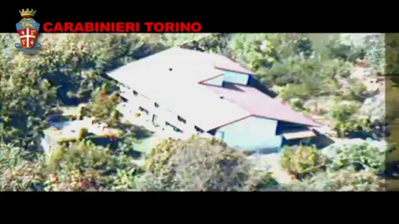 Lauriano (TO) - Carabinieri scoprono maxi piantagione di marijuana (22.08.12)