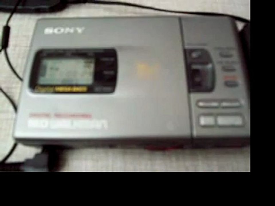 anyone know this song_ (Power Radio 612 Kiel 2003)