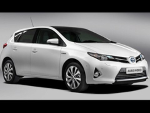 2013 Toyota Auris hatchback unveiled