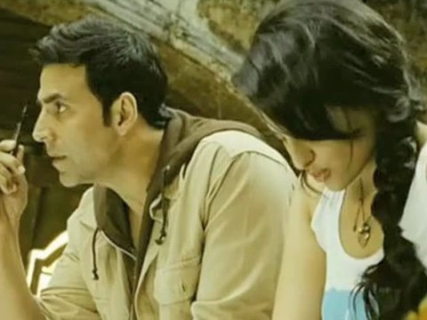 Joker Movie Review - Akshay Kumar, Sonakshi Sinha