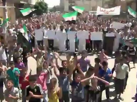 Syria فري برس حماة كفرزيتا مظاهرة رائعة نصرة لدرعا في جمعة لاتحزني درعا ان الله معنا 24 8 2012