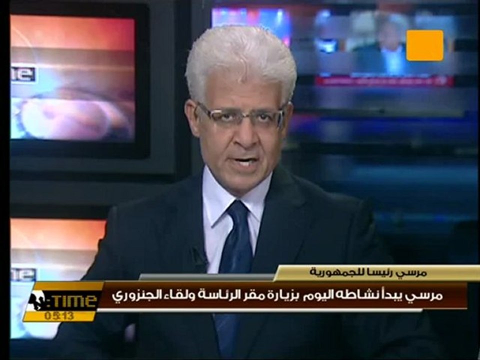 مرسي يبدأ نشاطه بزيارة مقر الرئاسة ولقاء الجنزوري