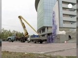 Vandals deface Yeltsin monument