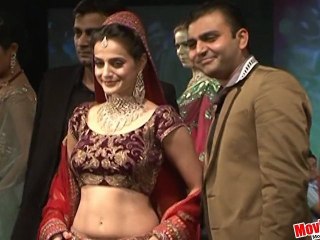 Ameesha Patel Walks The Ramp - Sparkling Desires Forever Fashion