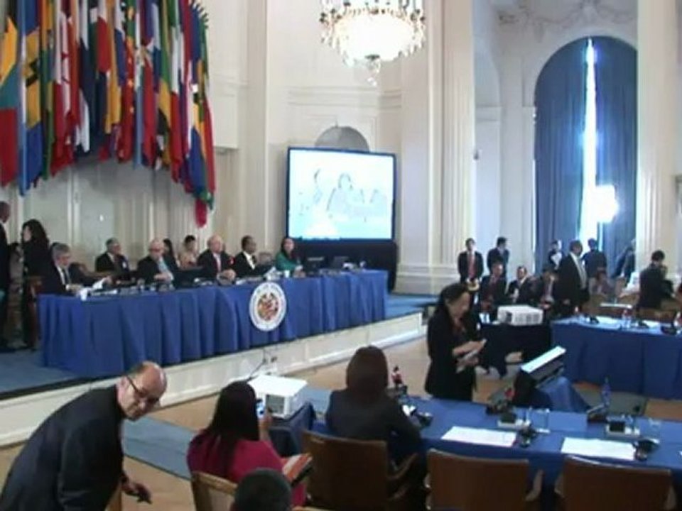 Assange: l'Equateur réclame des "excuses publiques" à Londres