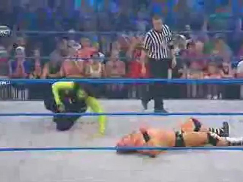 Jeff Hardy Calls out Robbie T for Open Fight Night(entertainmentwwe blogspot)