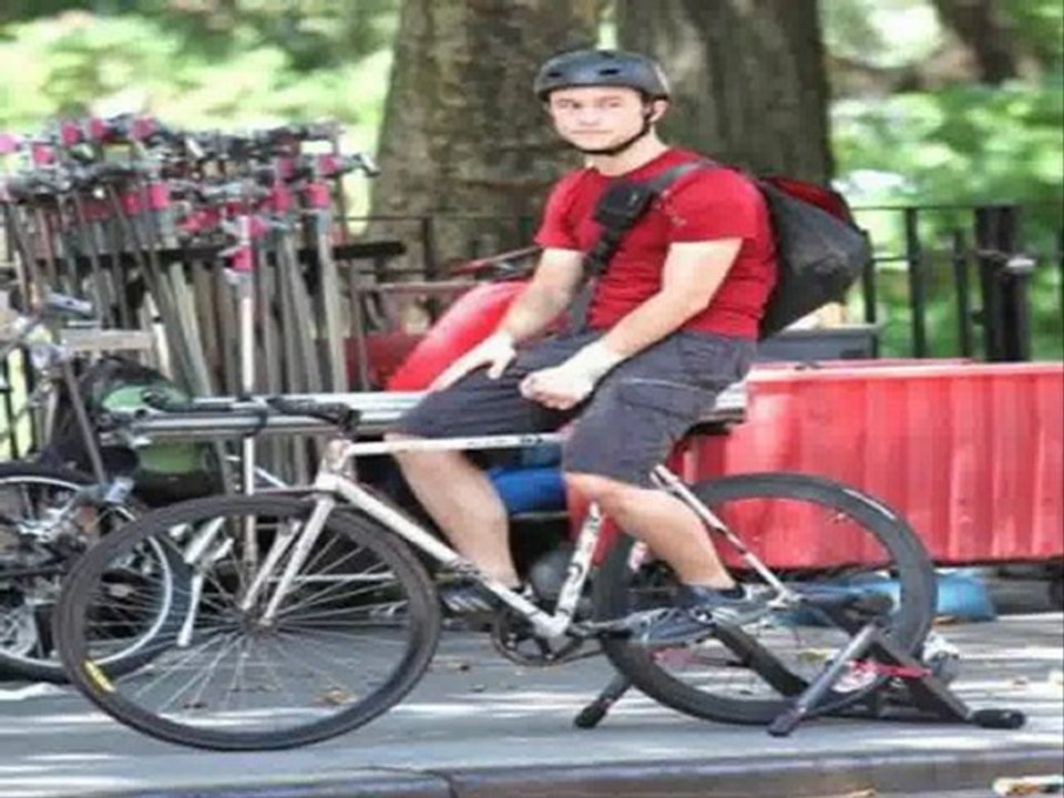 STREAM online PREMIUM RUSH (2012) - part 1/9 HD