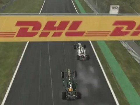 F1 2011 - GP de Belgique - Kier vs Kovalainen (2)