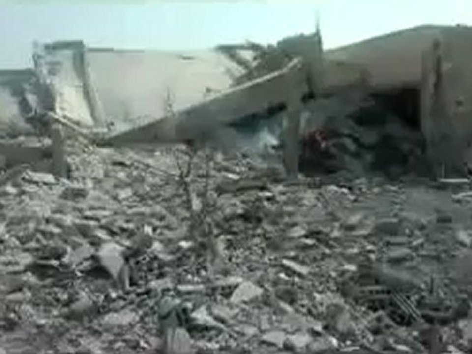 Syria فري برس  ادلب جبل الزاوية   ابلين   آثار القصف بالطيران الحربي على البلدة 25   8   2012