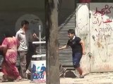 Syria فري برس  حلب هرب المدنيين جراء القصف الاسدي على المدينة 25 8 2012