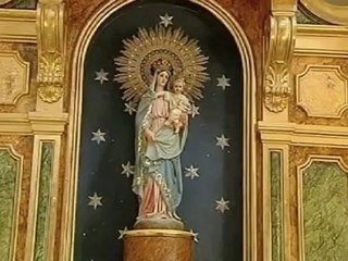 Botched fresco draws crowds