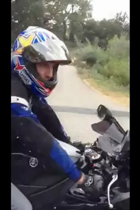 R1 Wheeling devant la police