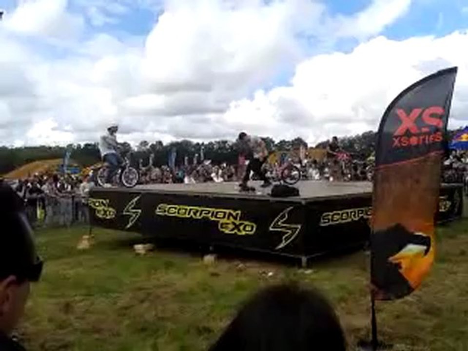 video-2012-08-26-15-05-36