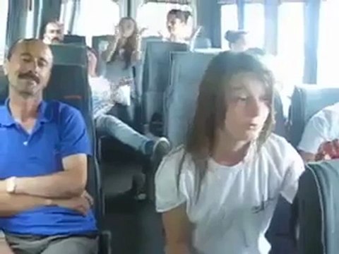 Bir Kiz Var Nişan Eden (Süper Söylemiş)