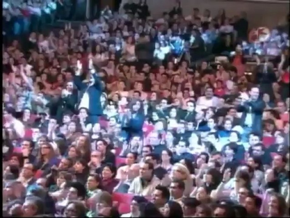 Lucero echándole porras a Mijares en el Auditorio Nacional