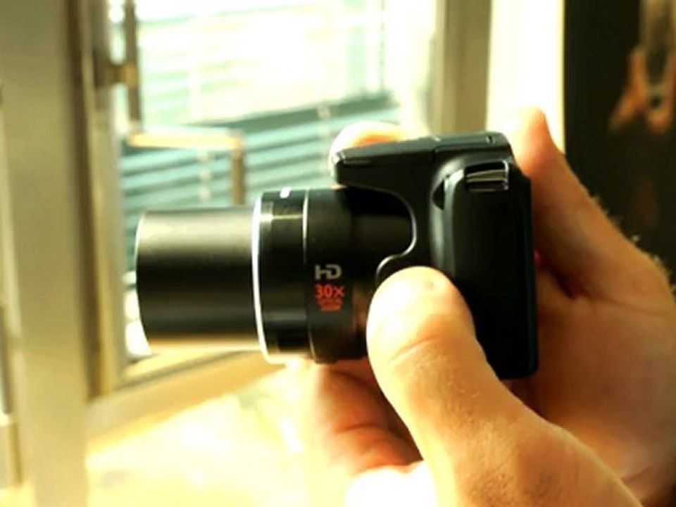 Canon Powershot SX500 IS : le compact proche d'un bridge