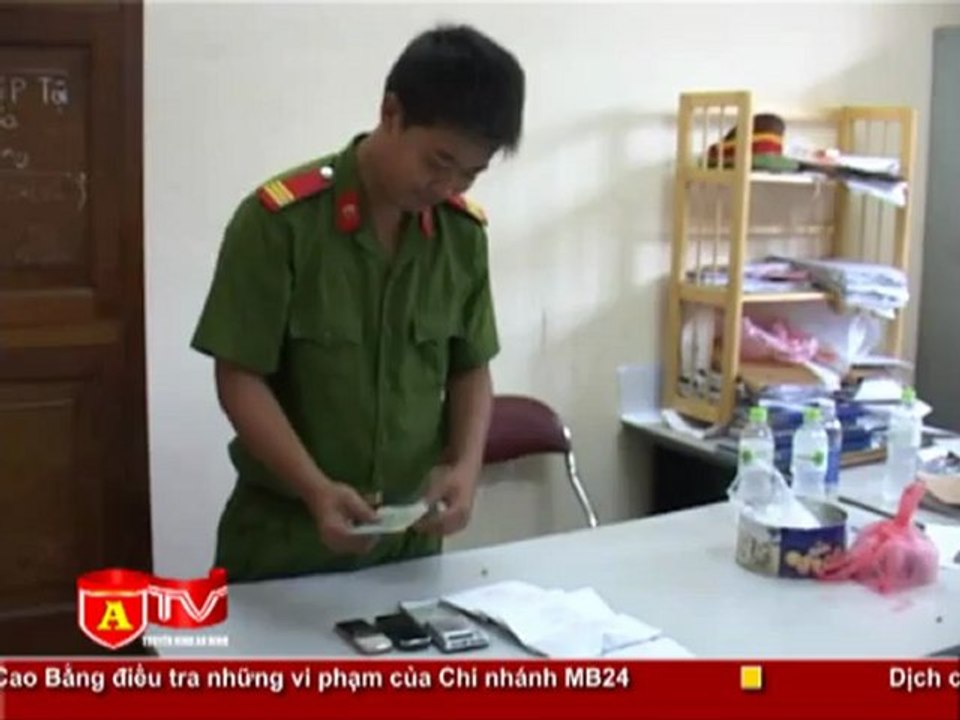 ANTÐ - Bắt quả tang đối tượng đang vận chuyển ma túy đi tiêu thụ