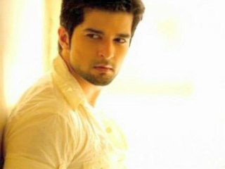 Bollywood Actor Raqesh Vashisth To Debut In Marathi Movie - Marathi News