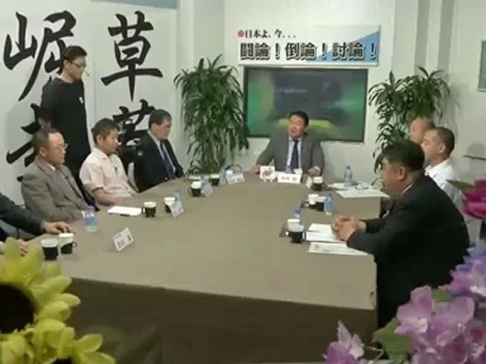 平和ボケ日本の保守右翼は牧歌的、高笑いの声が何処かから・・