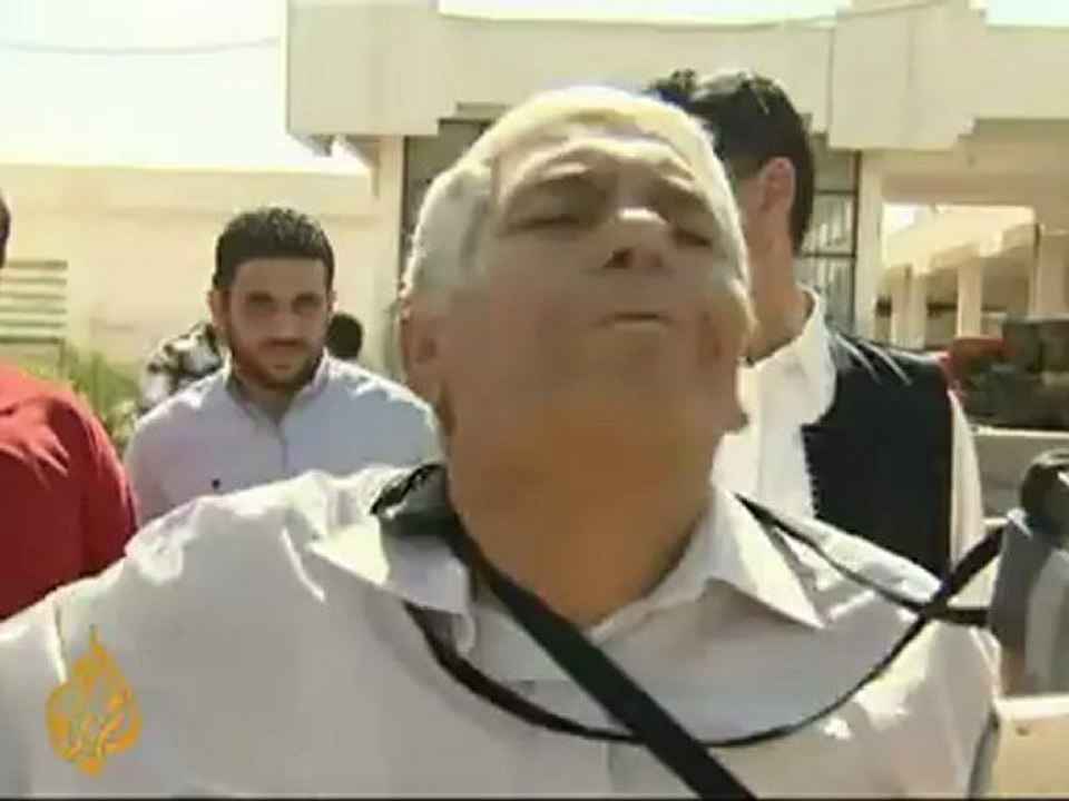 Gaddafi corpse on display raises concerns